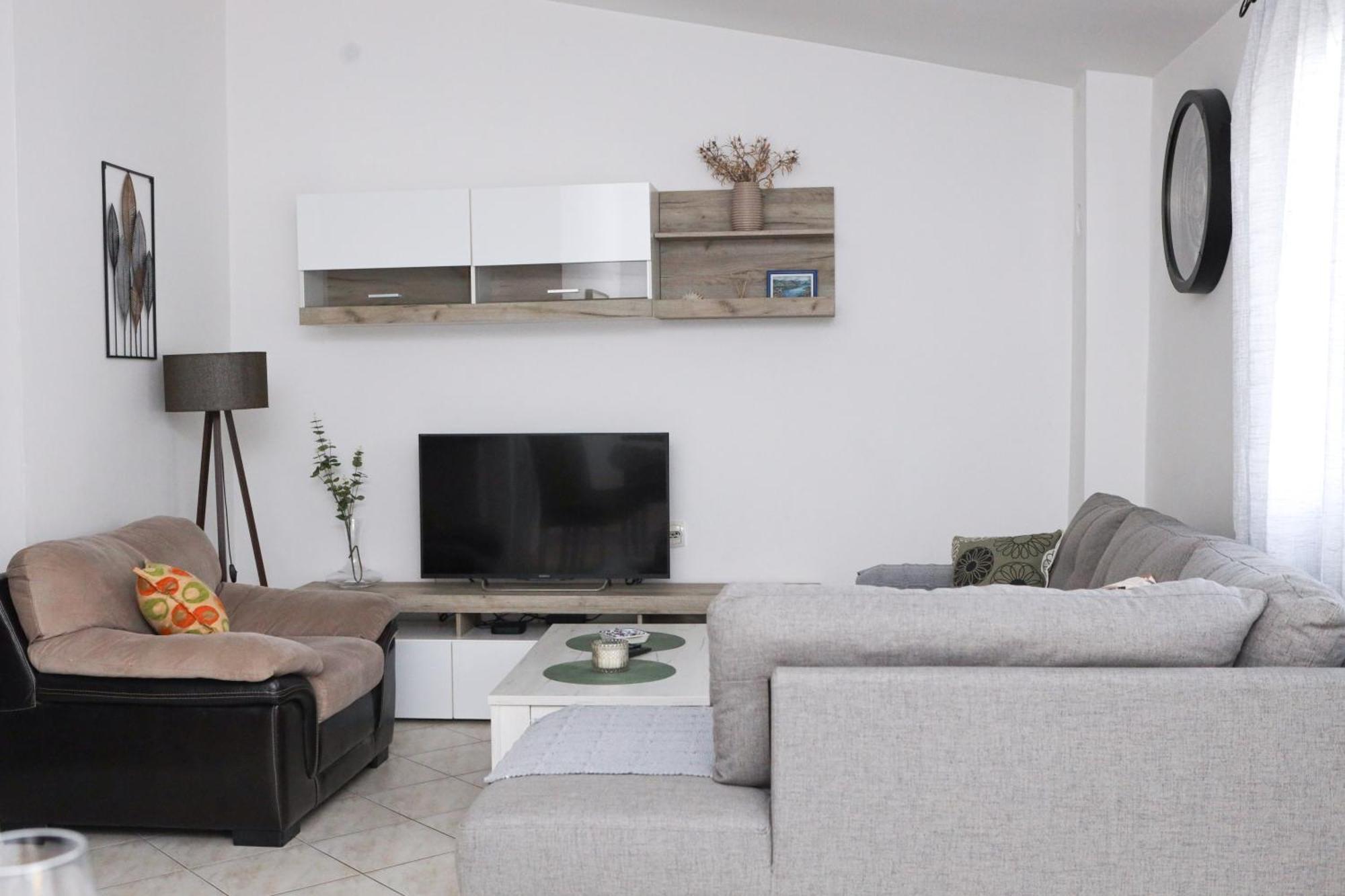 3-Bedroom Apartment With Panoramic Bay Views كوتور المظهر الخارجي الصورة